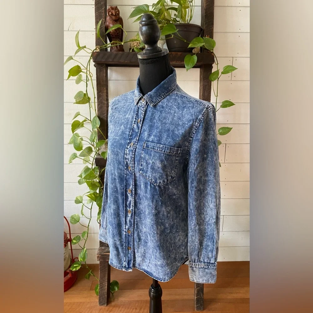 Mudd: Blue Washed Denim Button Down Shirt - Picture 15 of 17